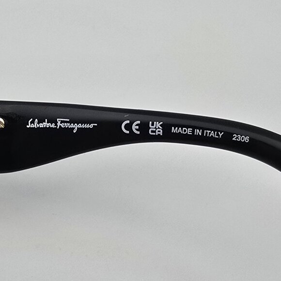 Salvatore Ferragamo SF727S 001 Black Frame Grey Gradient Lens Sunglasses w/ Case main image 6